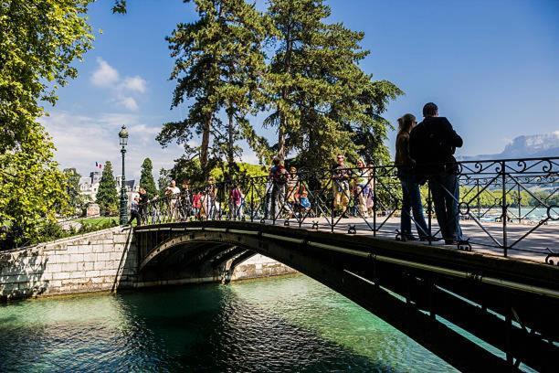 Chez Caroline Apartment Annecy Bagian luar foto
